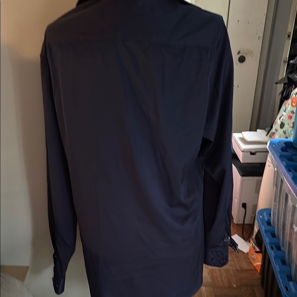 Elegant Navy Long-Sleeve Shirt - Picture 2 of 3